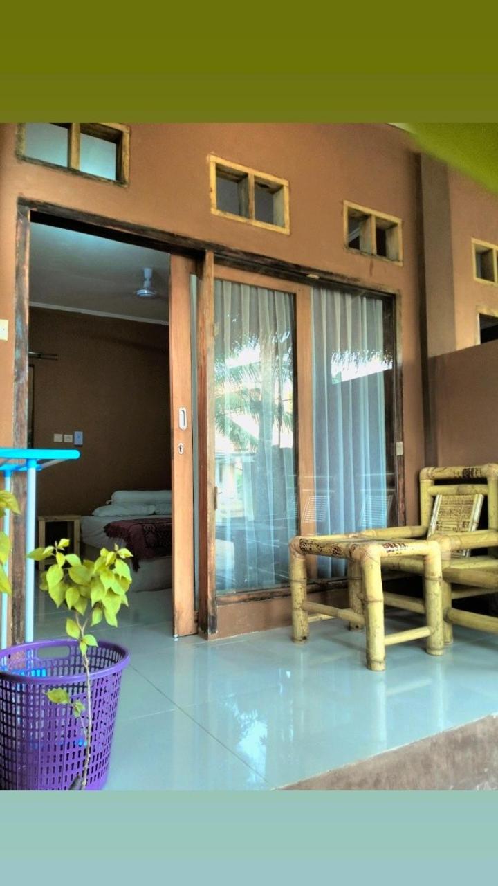 Fullmoon Homestay Kuta  Exterior photo