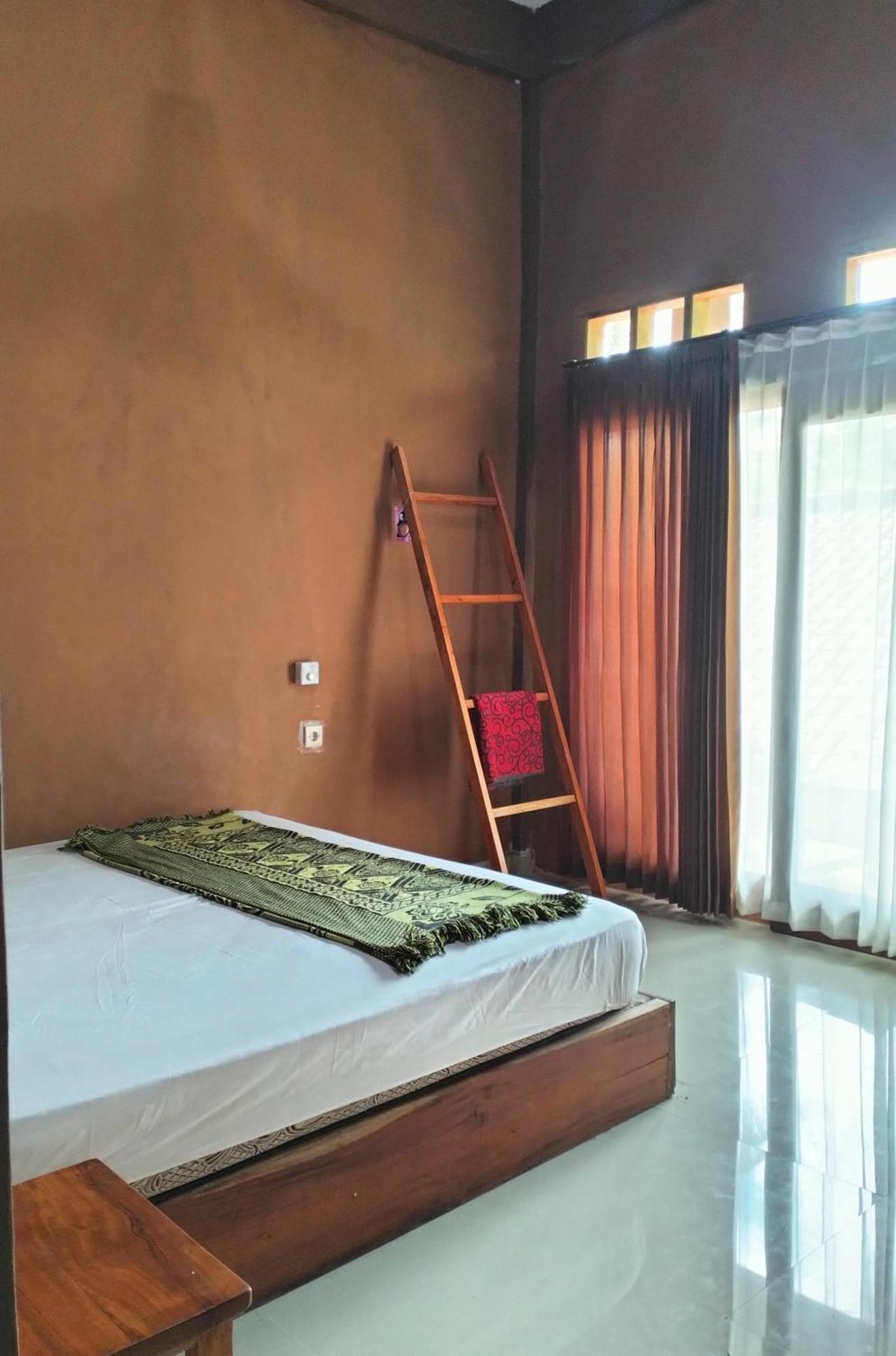 Fullmoon Homestay Kuta  Exterior photo