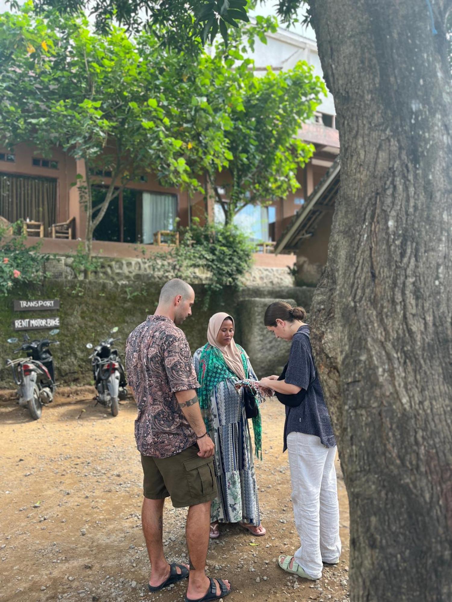 Fullmoon Homestay Kuta  Exterior photo